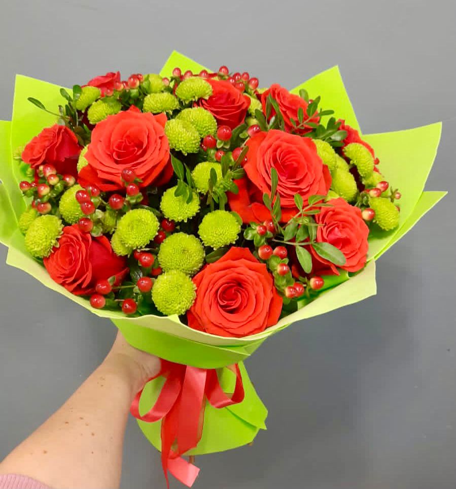 Букет цветов из: Хризантемы и Розы в Каширском