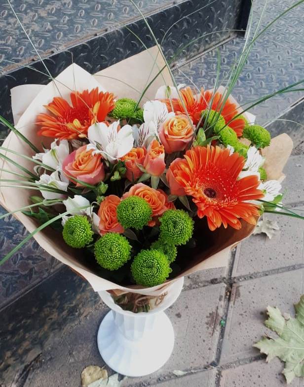 Букет цветов из: Герберы, Хризантемы, Альстромерии и Розы в Каширском