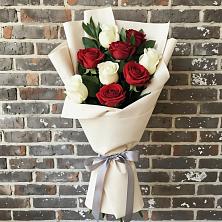 Букет цветов из:  Розы в Каширском