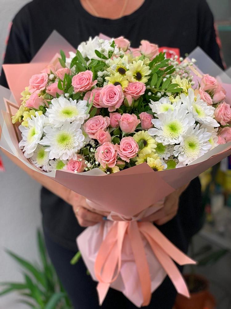 Букет цветов из: Розы и Хризантемы в Каширском