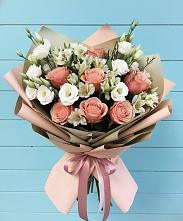 Букет цветов из:  Розы, Альстромерии и Лизиантусы в Каширском