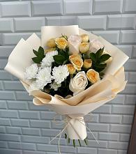 Букет цветов из:  Розы и Хризантемы в Каширском