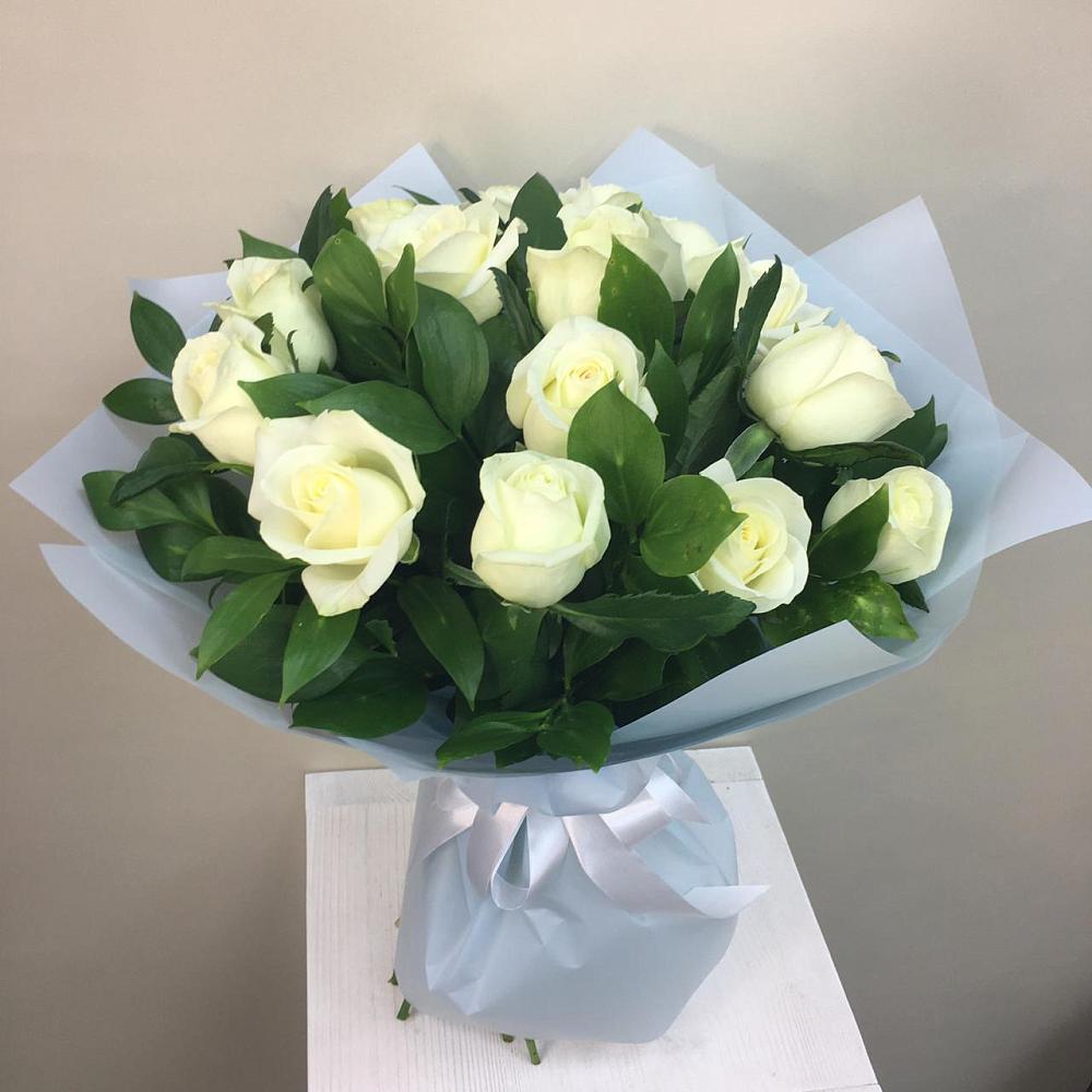 Букет 15 Белых роз Проуд в Каширском