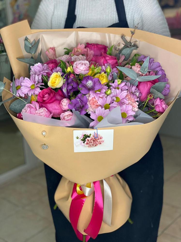 Букет цветов из: Хризантемы, Гвоздики и Альстромерии в Каширском