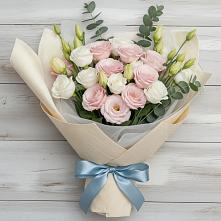 Букет цветов из:  Лизиантусы в Каширском