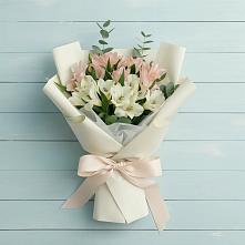 Букет цветов из:  Альстромерии в Каширском