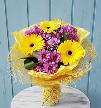 Букет цветов из:  Хризантемы и Герберы в Каширском