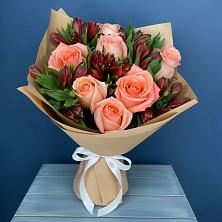 Букет цветов из:  Розы и Альстромерии в Каширском