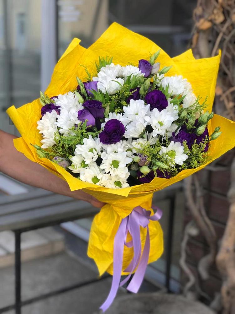 Букет цветов из: Ирисы, Хризантемы и Ромашки в Каширском