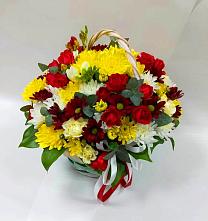 Цветочная композиция из Хризантемы и Розы в корзине в Каширском