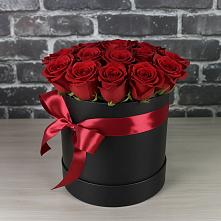 Цветочная композиция из Розы в шляпной коробке в Каширском