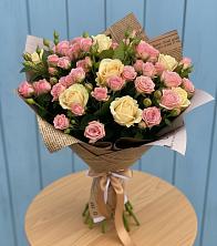 Букет цветов из:  Розы в Каширском
