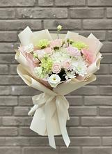 Букет цветов из:  Гвоздики, Розы, Лизиантусы и Хризантемы #REPLACE_PRED# Каширском