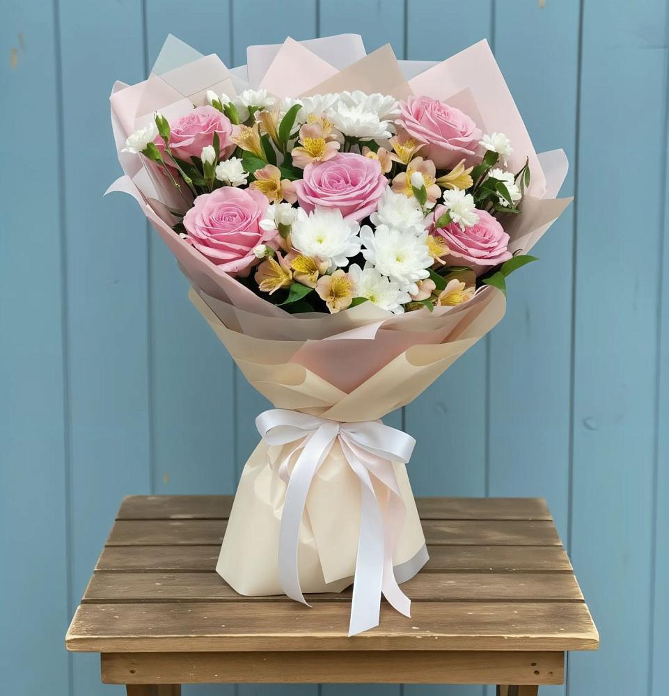 Букет цветов из: Гвоздики, Орхидеи и Розы в Каширском