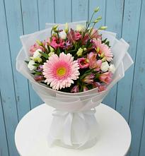 Букет цветов из:  Герберы, Альстромерии и Лизиантусы #REPLACE_PRED# Каширском