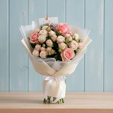 Букет цветов из:  Розы в Каширском