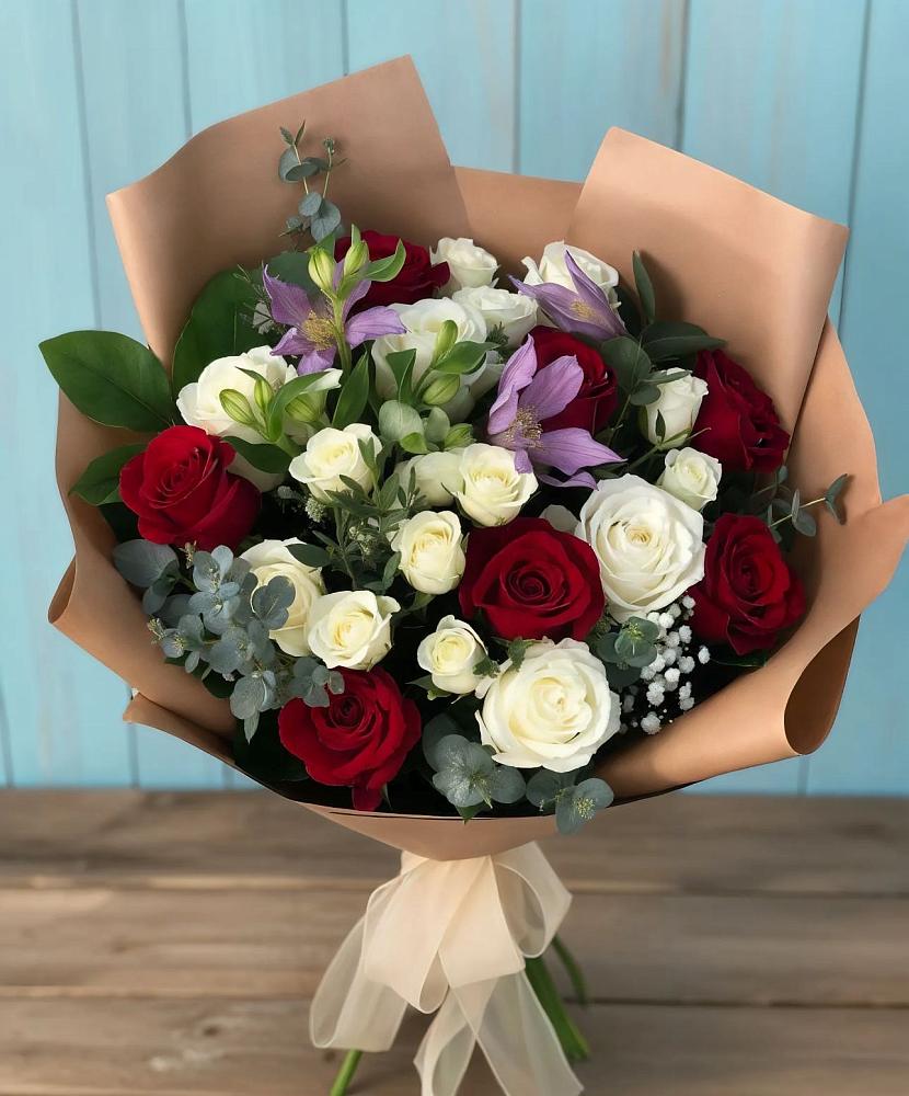 Букет цветов из: Розы и Альстромерии в Каширском