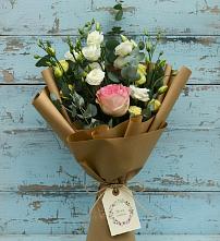 Букет цветов из:  Розы и Лизиантусы в Каширском