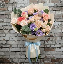 Букет цветов из:  Розы, Лизиантусы и Гвоздики #REPLACE_PRED# Каширском