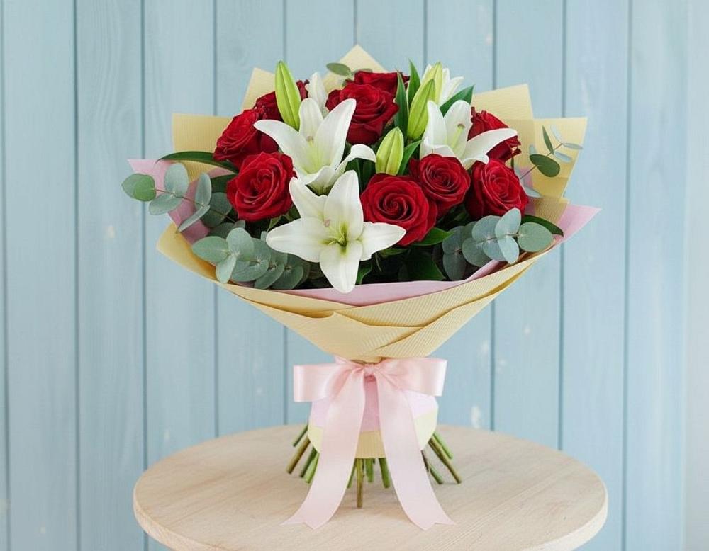 Букет цветов из: Лилии и Розы в Каширском